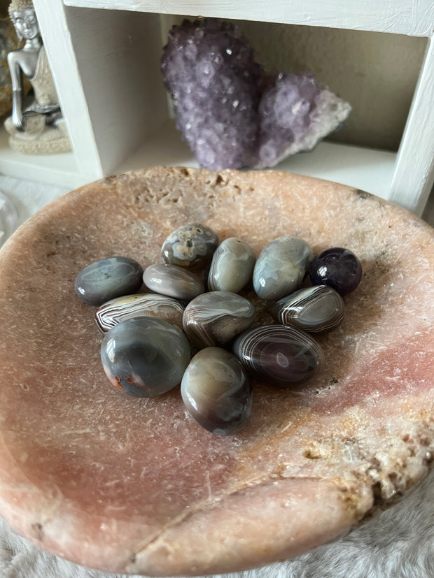 Persia Agate Tumbled Stone